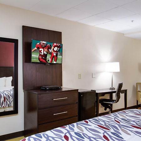 Red Roof Inn York Downtown Екстериор снимка