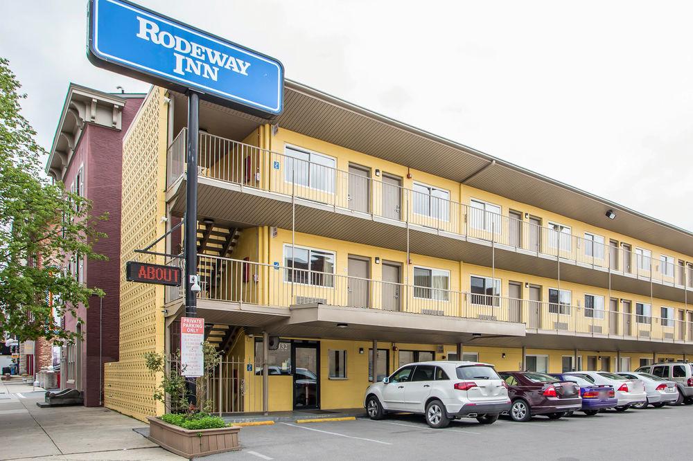 Red Roof Inn York Downtown Екстериор снимка