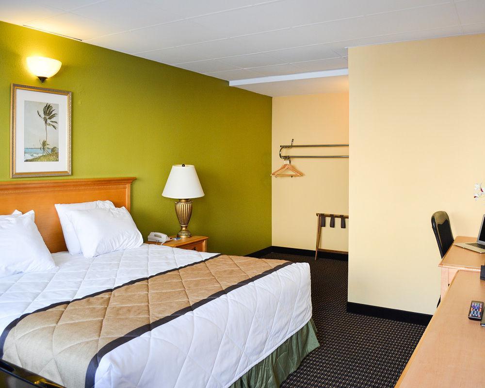 Red Roof Inn York Downtown Екстериор снимка