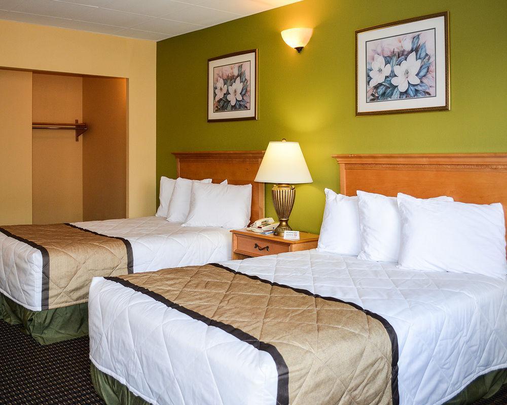 Red Roof Inn York Downtown Екстериор снимка